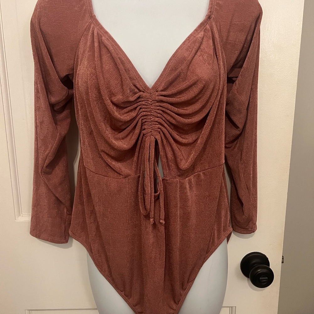 Ruched Front Long Sleeve Bodysuit - pink